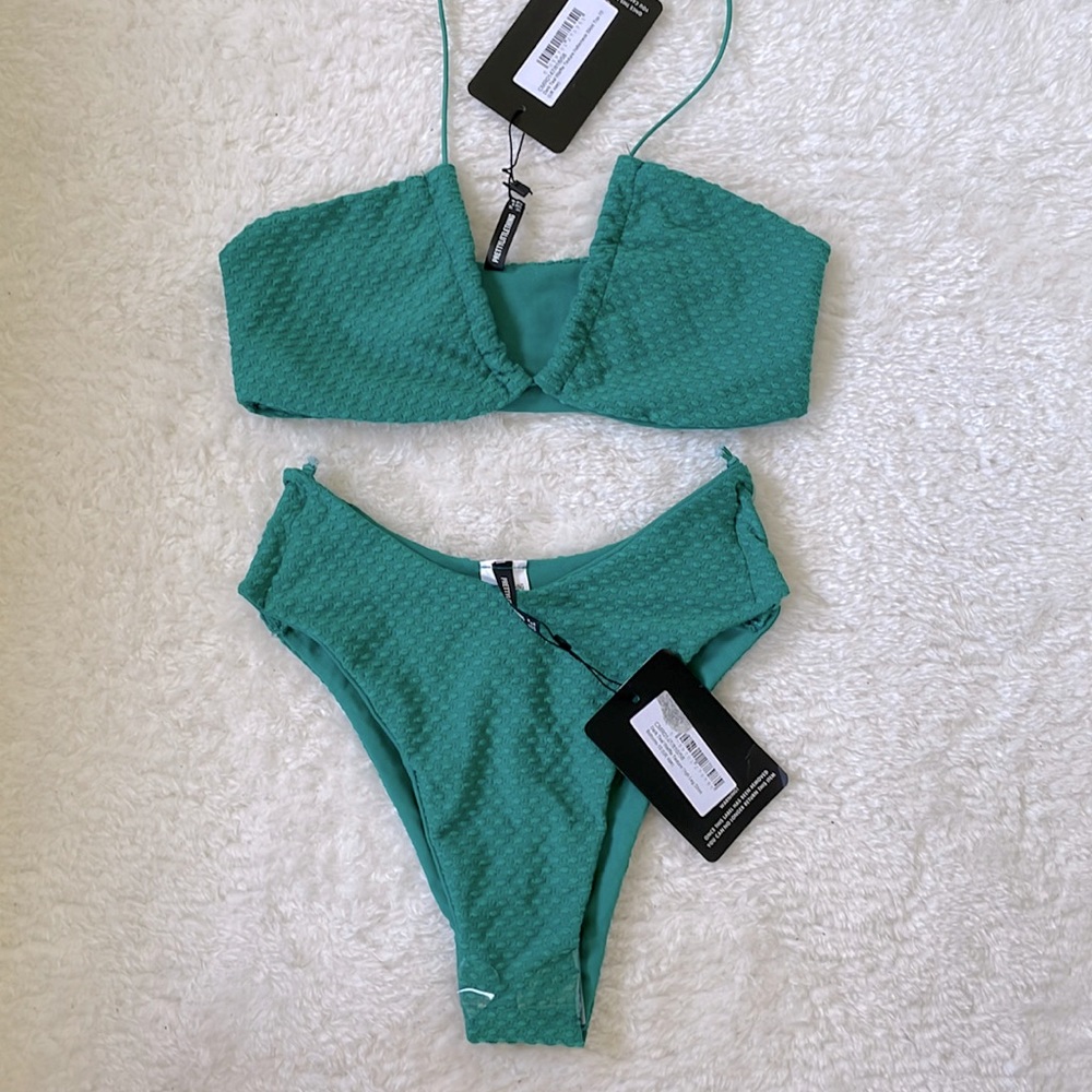 Pretty Little Thing Matching Bathing Suit Set. Teal size US 6